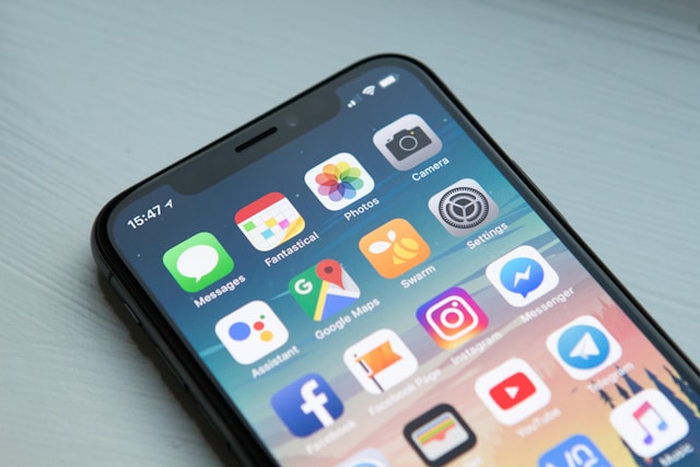 Mobilholder: En essentiel gadget for den moderne forbruger